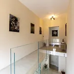 Balneum &